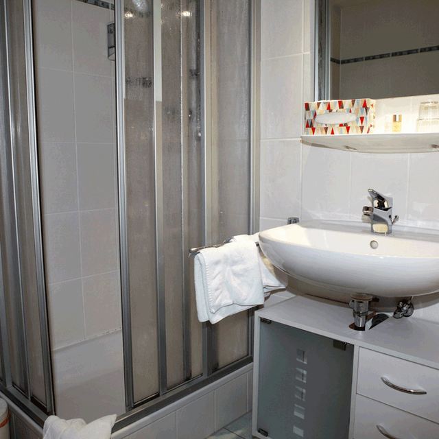 Hotel Landgasthaus Kurz Todtnau - Bathroom